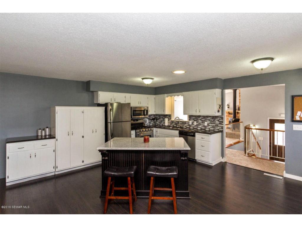 235 2nd Ave SE, Plainview, MN 55964 photo 6