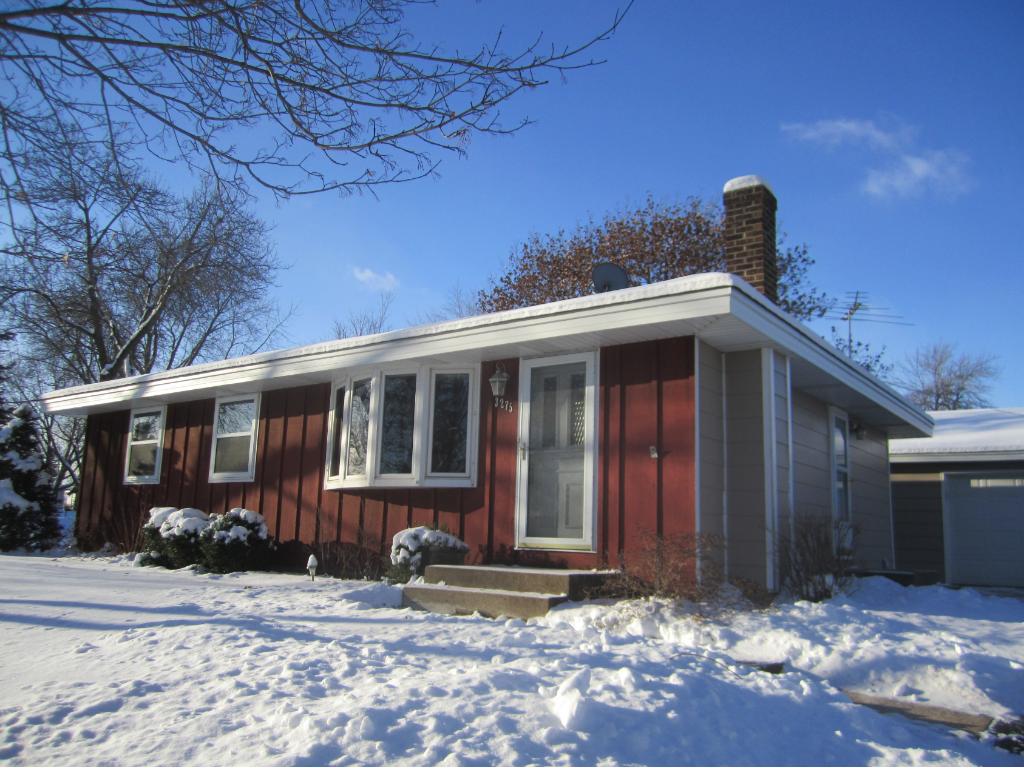 3275 Random Rd, Eagan, MN 55121 photo 1