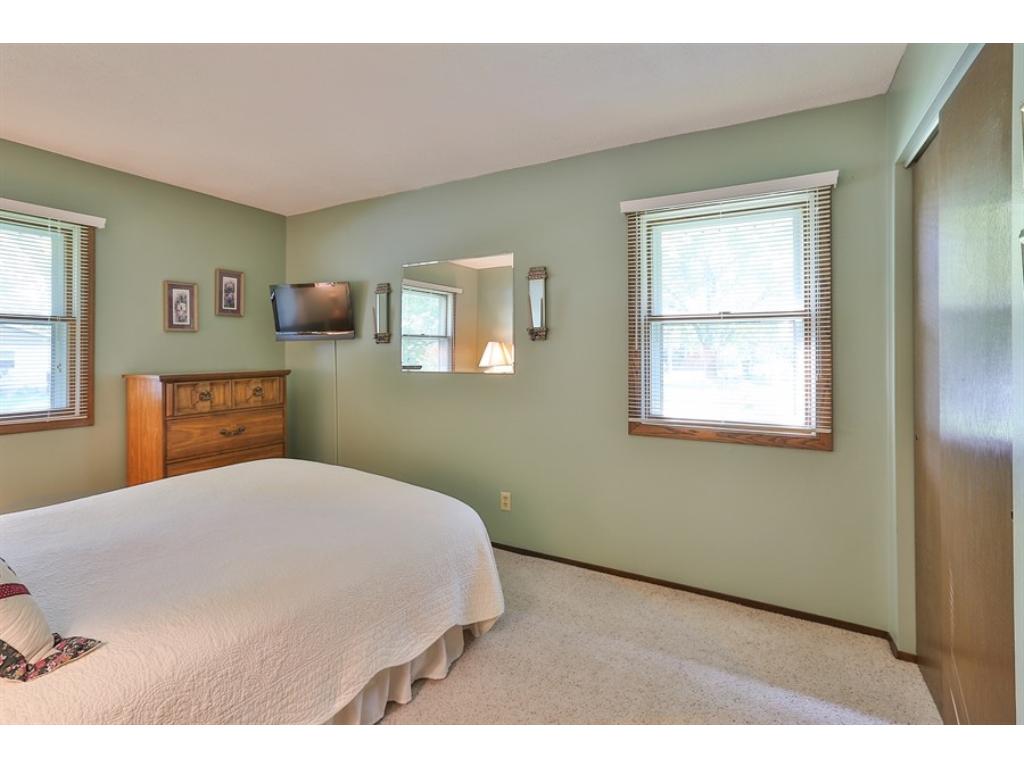 3275 Random Rd, Eagan, MN 55121 photo 5