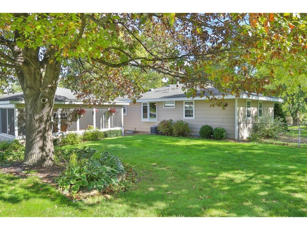 3275 Random Rd, Eagan, MN 55121 photo 9
