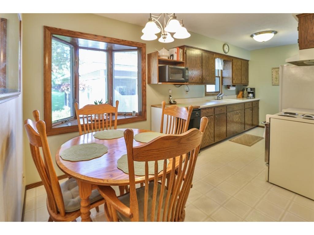 3275 Random Rd, Eagan, MN 55121 photo 4
