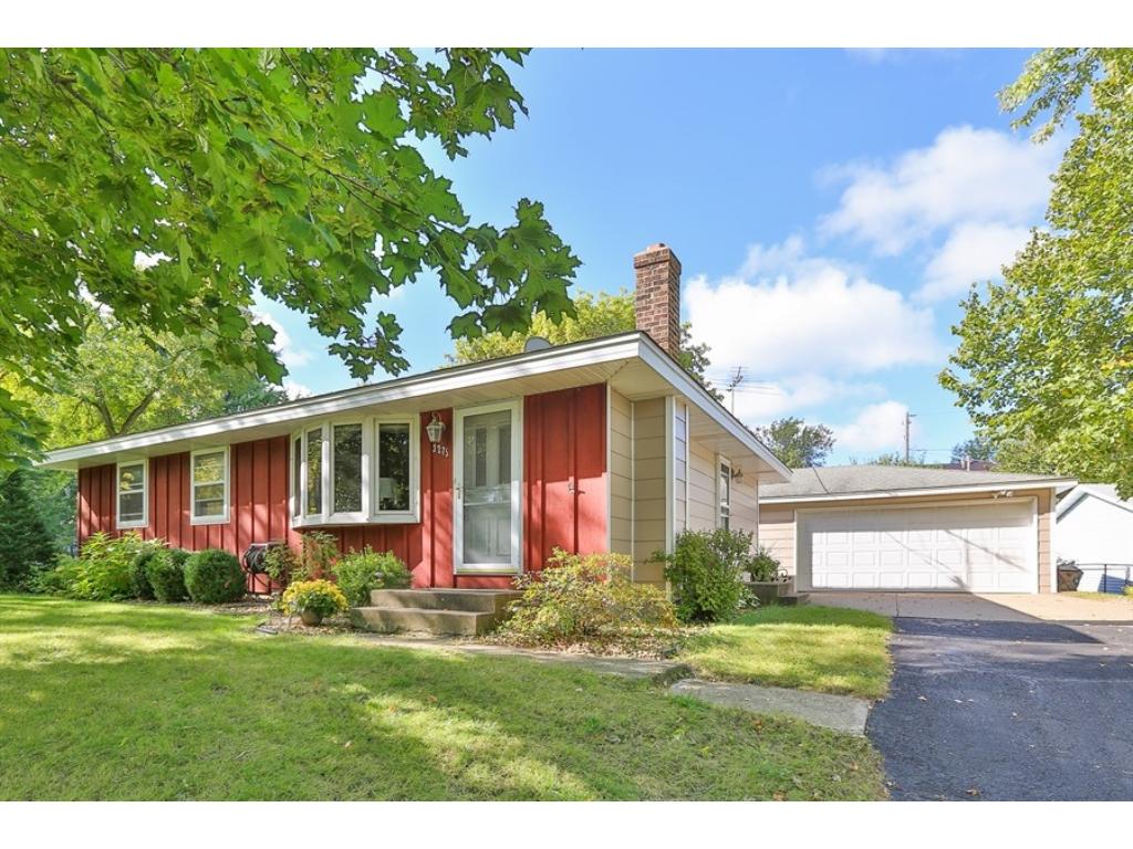 3275 Random Rd, Eagan, MN 55121 photo 2