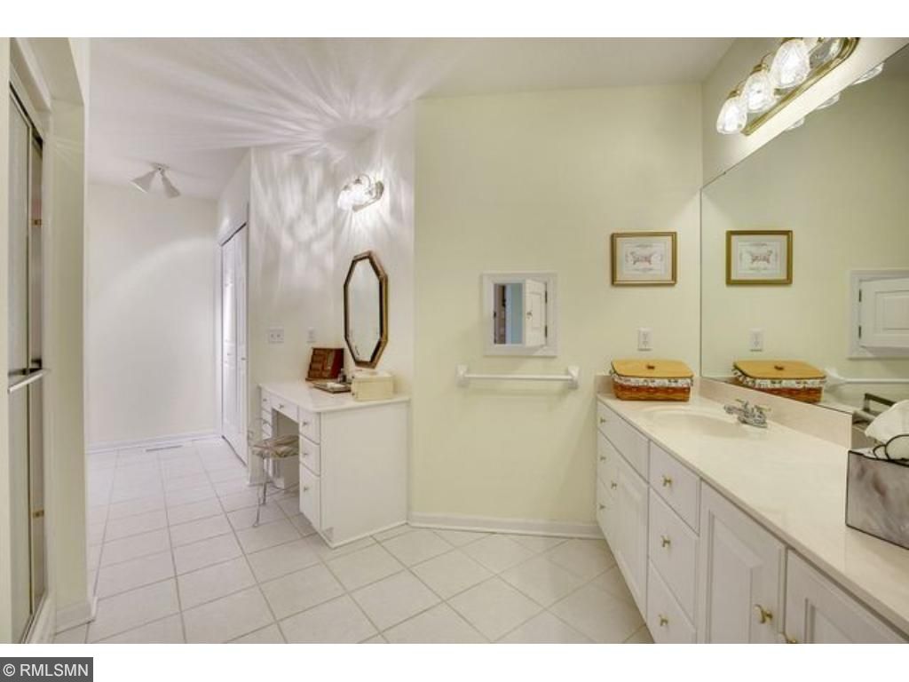 4847 Sky View Ct, Eagan, MN 55122 photo 24