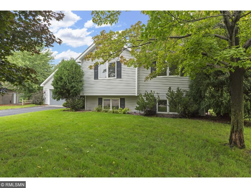 4847 Sky View Ct, Eagan, MN 55122 photo 1