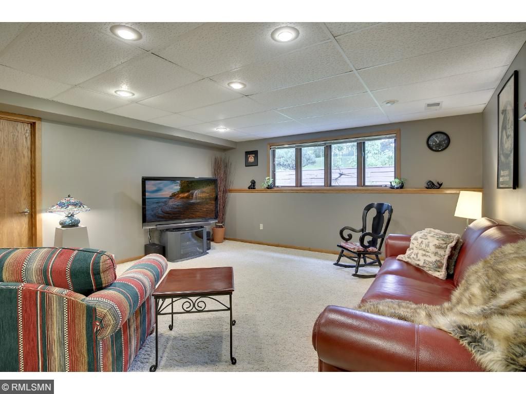 4847 Sky View Ct, Eagan, MN 55122 photo 8