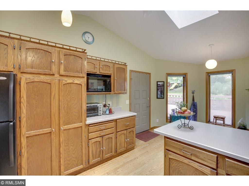 4847 Sky View Ct, Eagan, MN 55122 photo 5