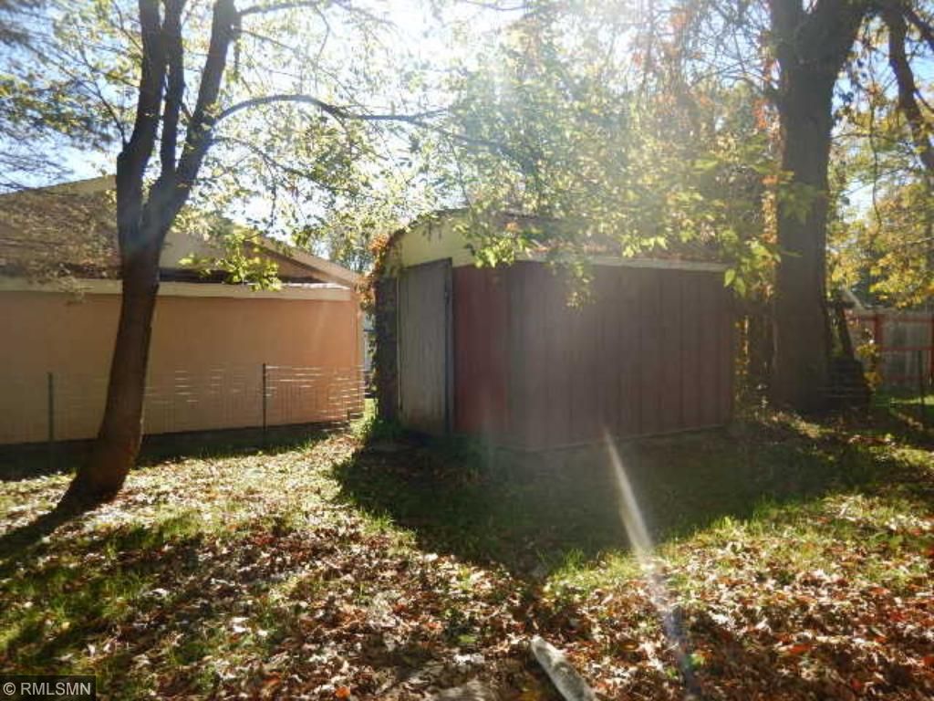907 Willow St S, Faribault, MN 55021 photo 18