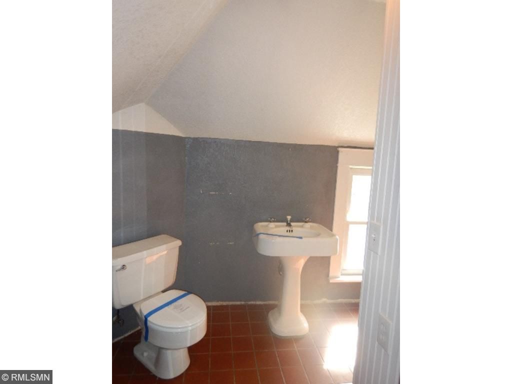 907 Willow St S, Faribault, MN 55021 photo 14