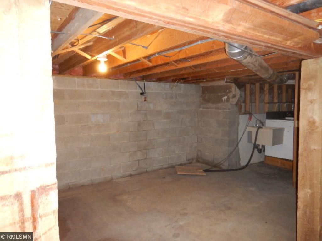 907 Willow St S, Faribault, MN 55021 photo 16