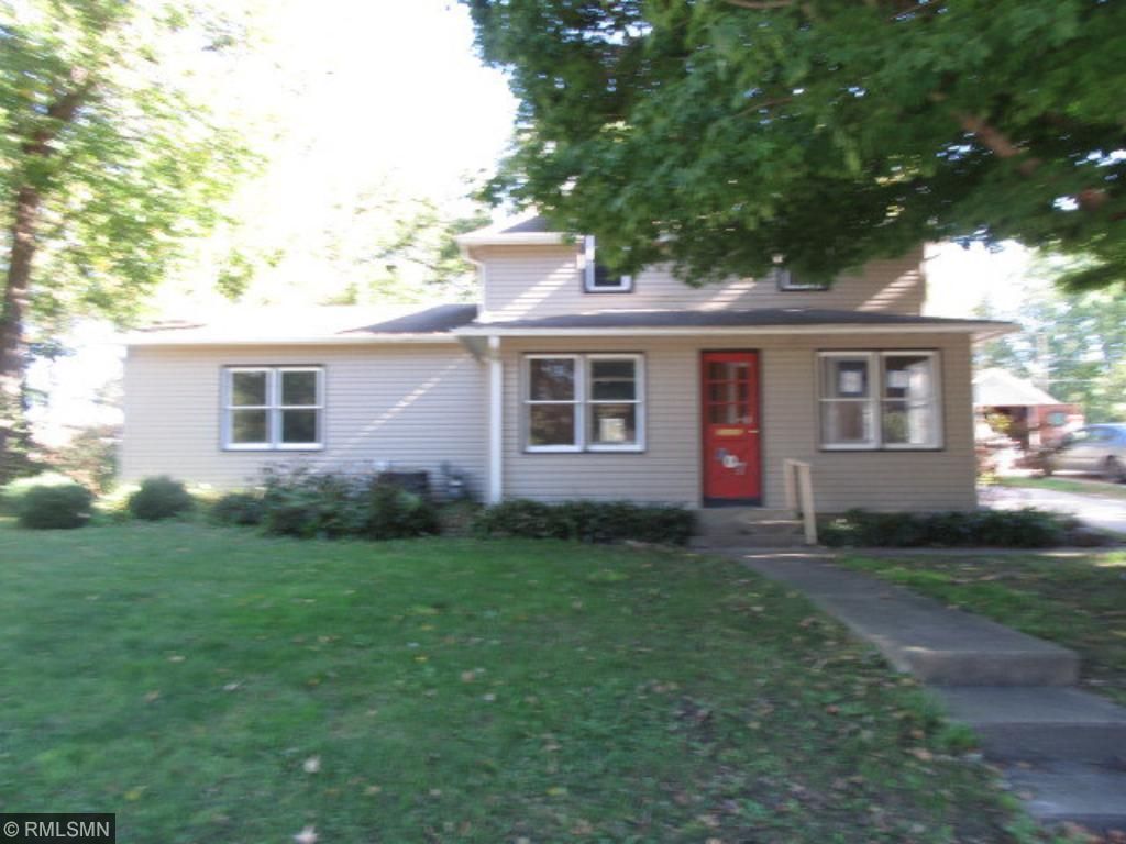 907 Willow St S, Faribault, MN 55021 photo 1