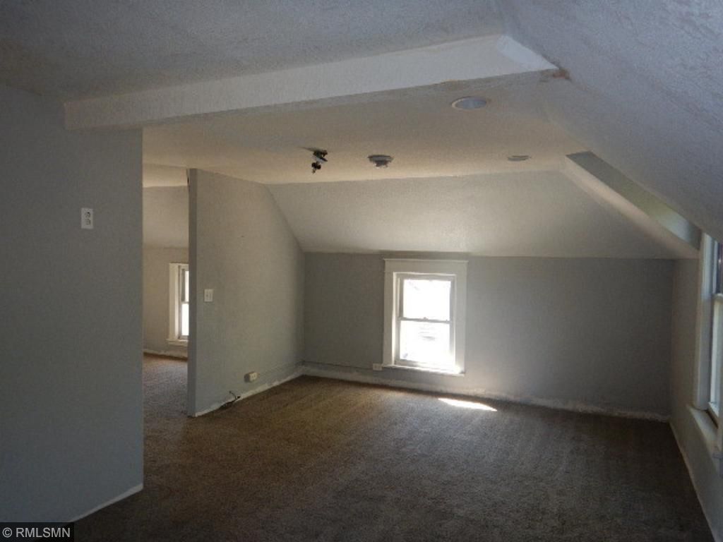 907 Willow St S, Faribault, MN 55021 photo 11