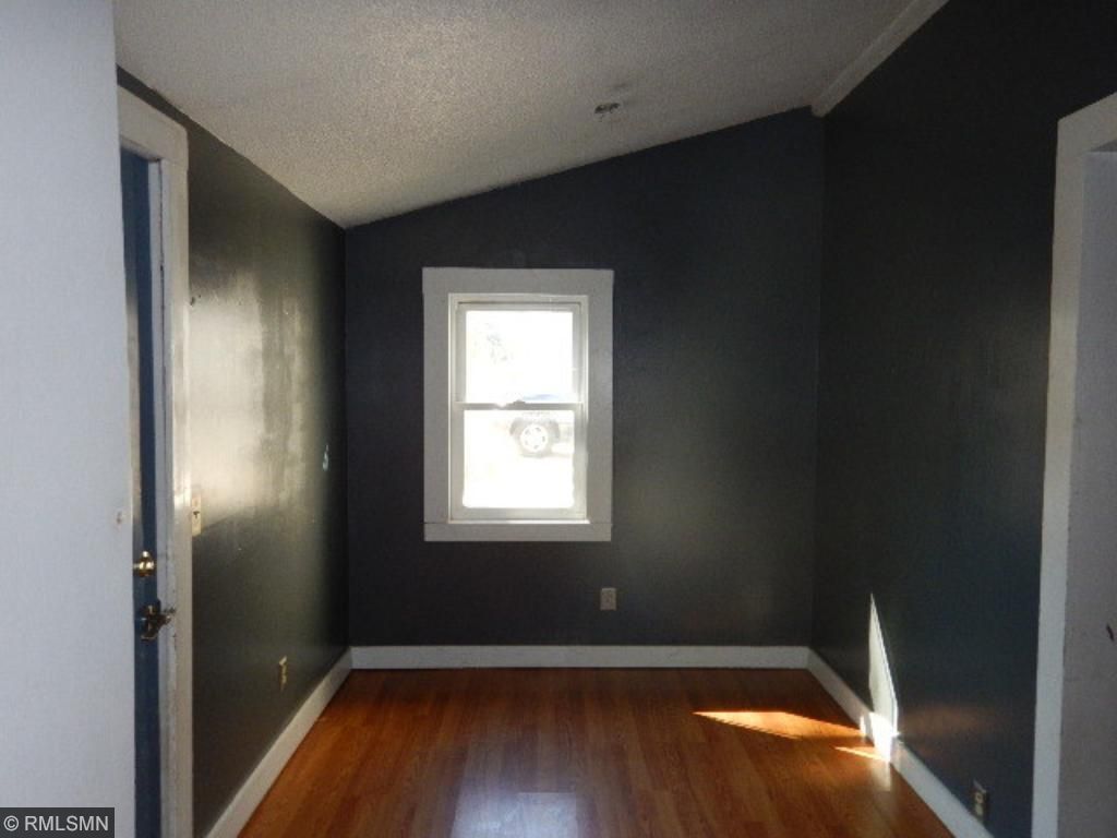 907 Willow St S, Faribault, MN 55021 photo 7