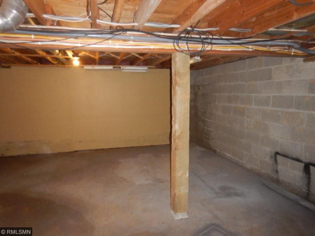 907 Willow St S, Faribault, MN 55021 photo 15