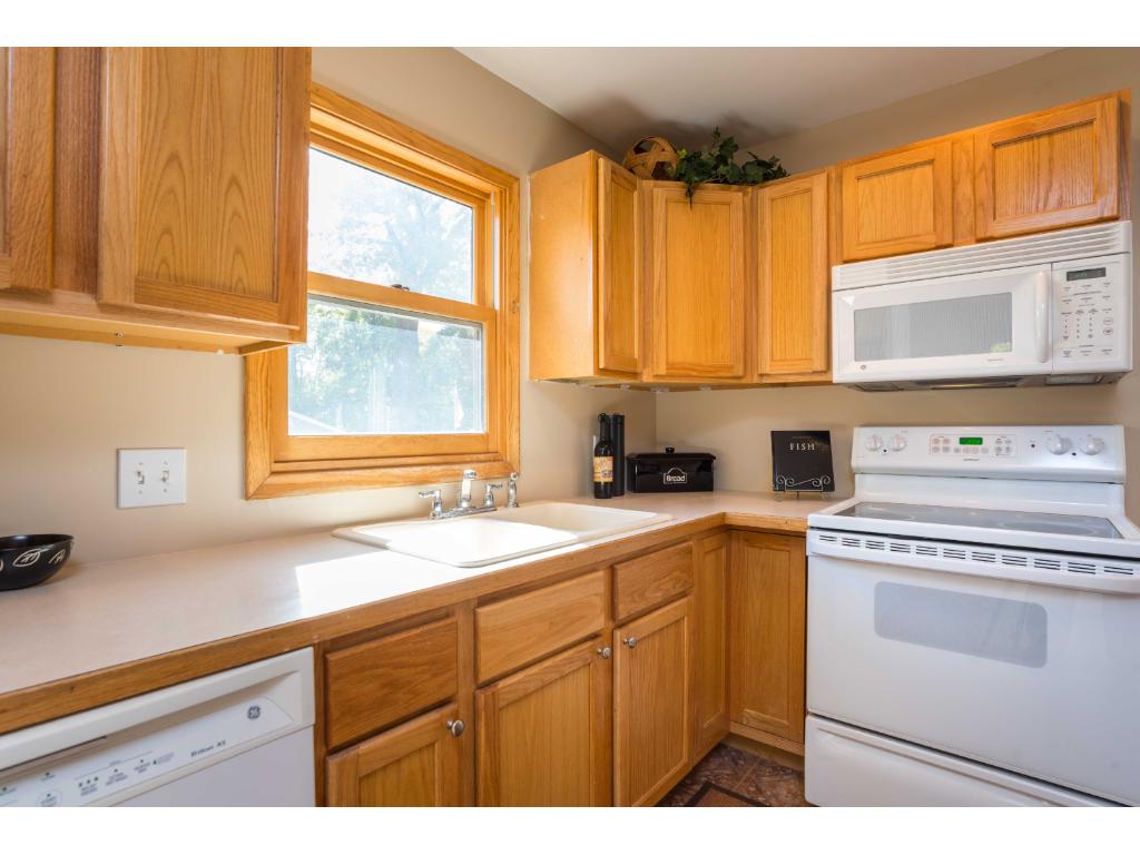 40 Waseca Ave, Excelsior, MN 55331 photo 5