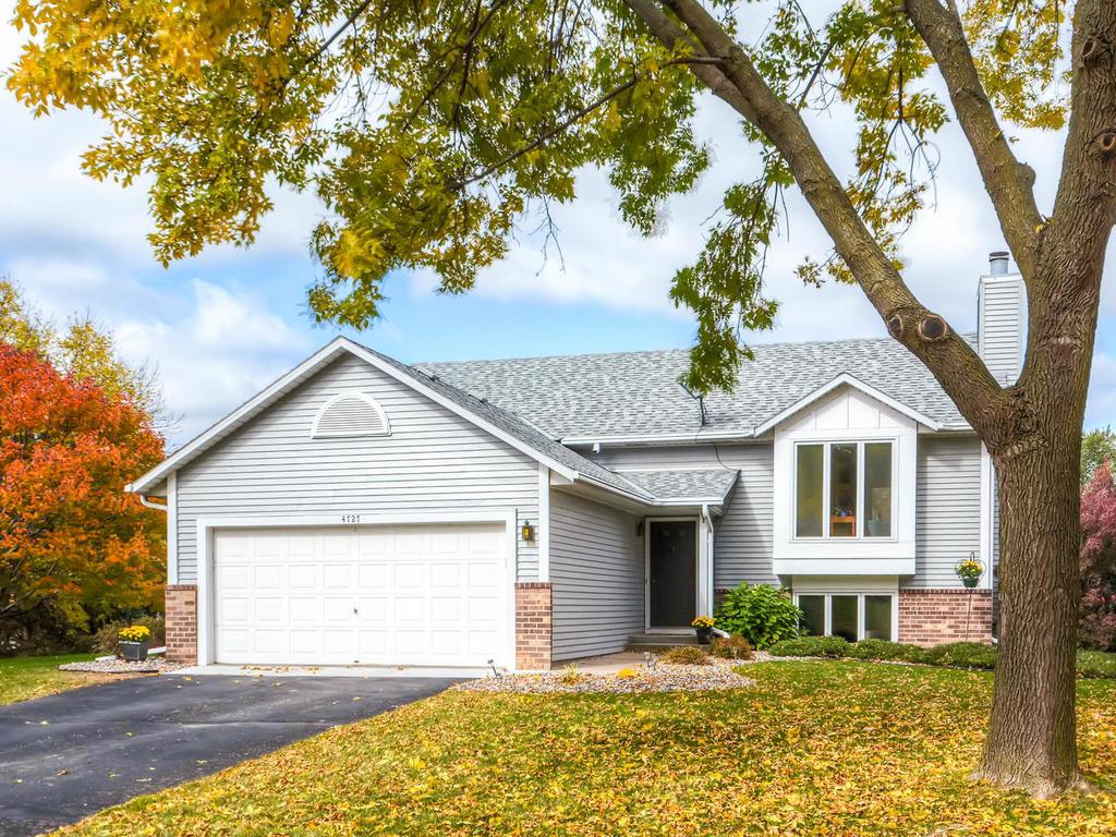 4727 Lenore Ln, Eagan, MN 55122 photo 1