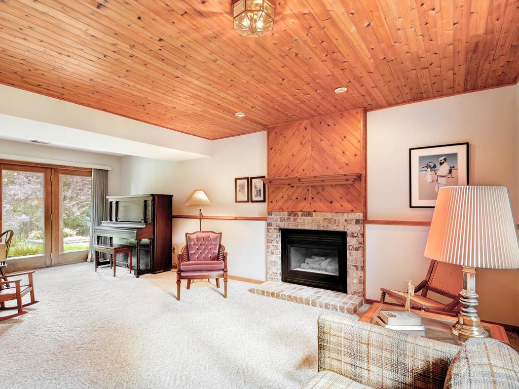 4727 Lenore Ln, Eagan, MN 55122 photo 15
