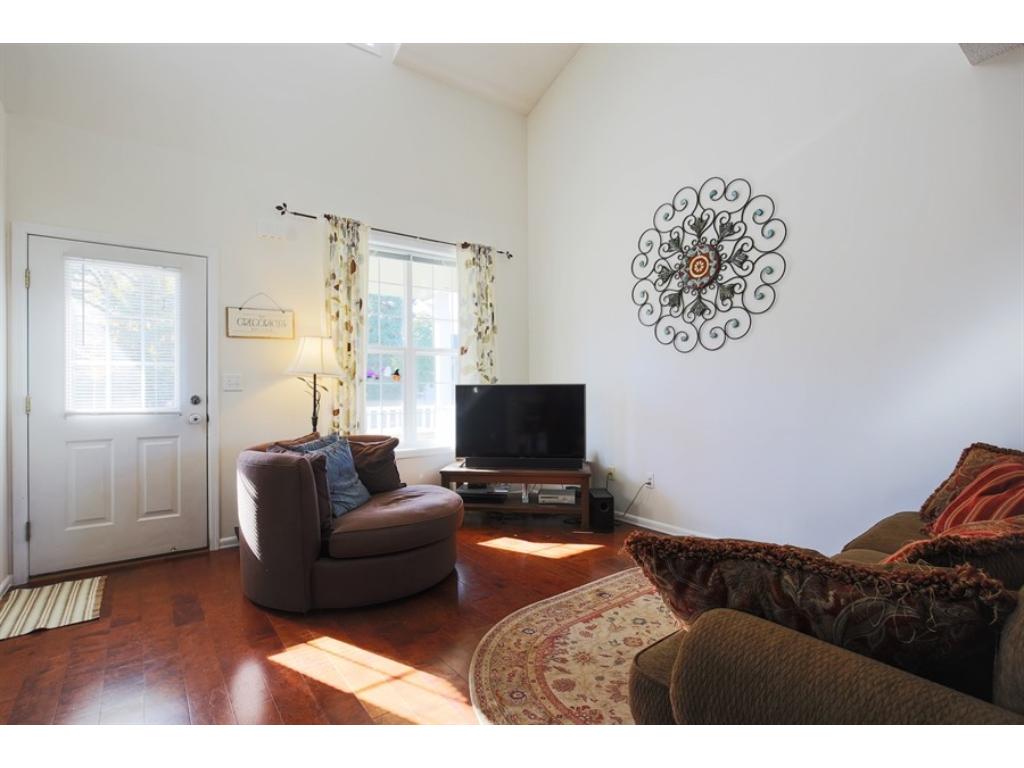 1002 Heldt St, Chaska, MN 55318 photo 4
