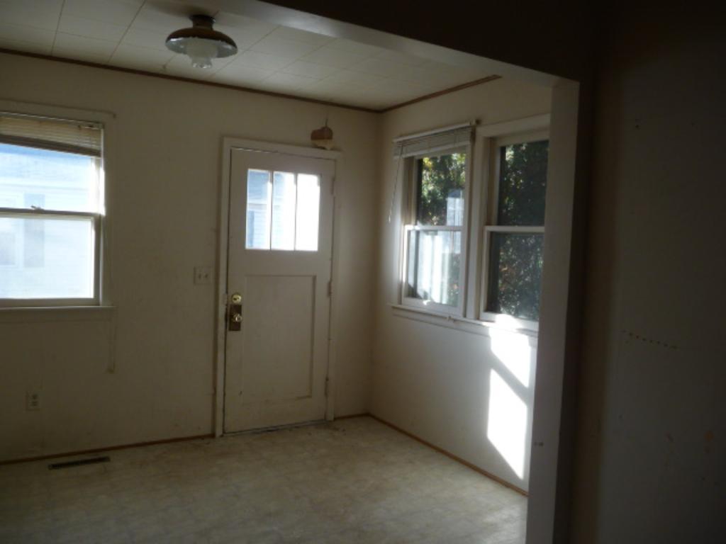 407 Shumway Ave, Faribault, MN 55021 photo 8