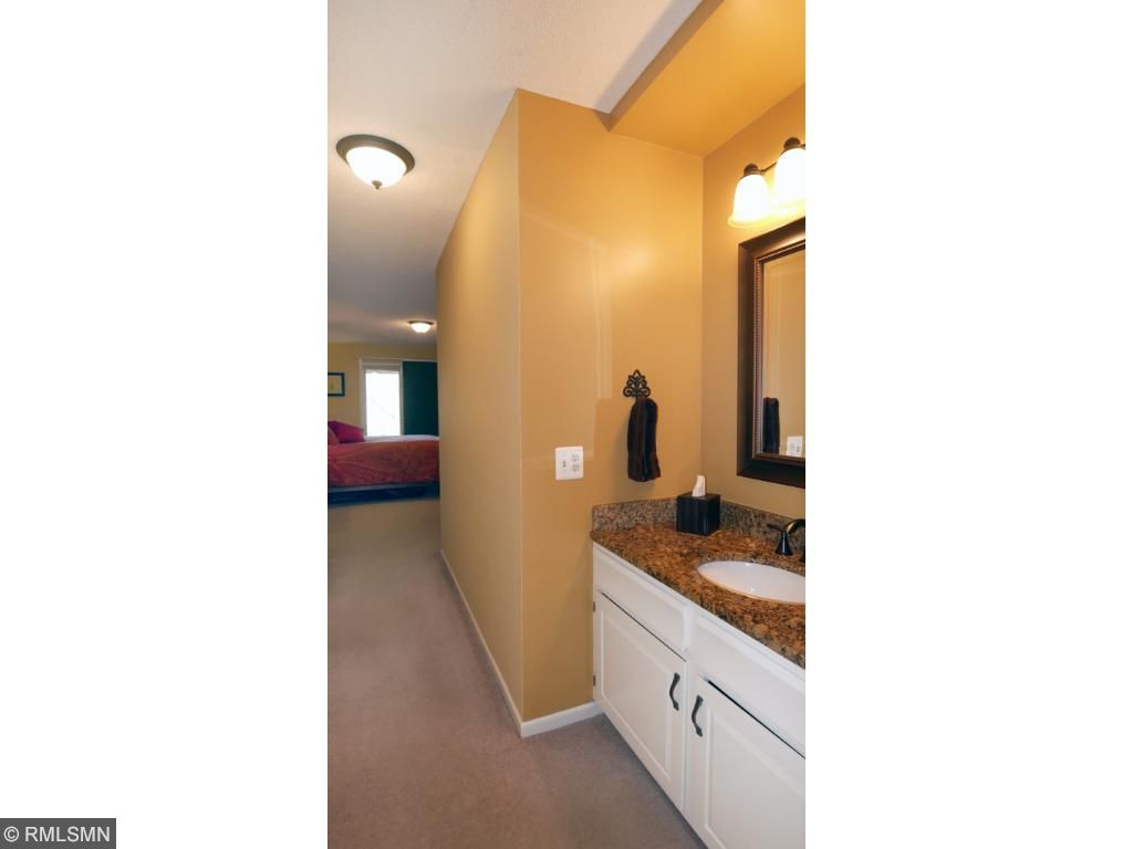 10366 Rich Rd, Bloomington, MN 55437 photo 9