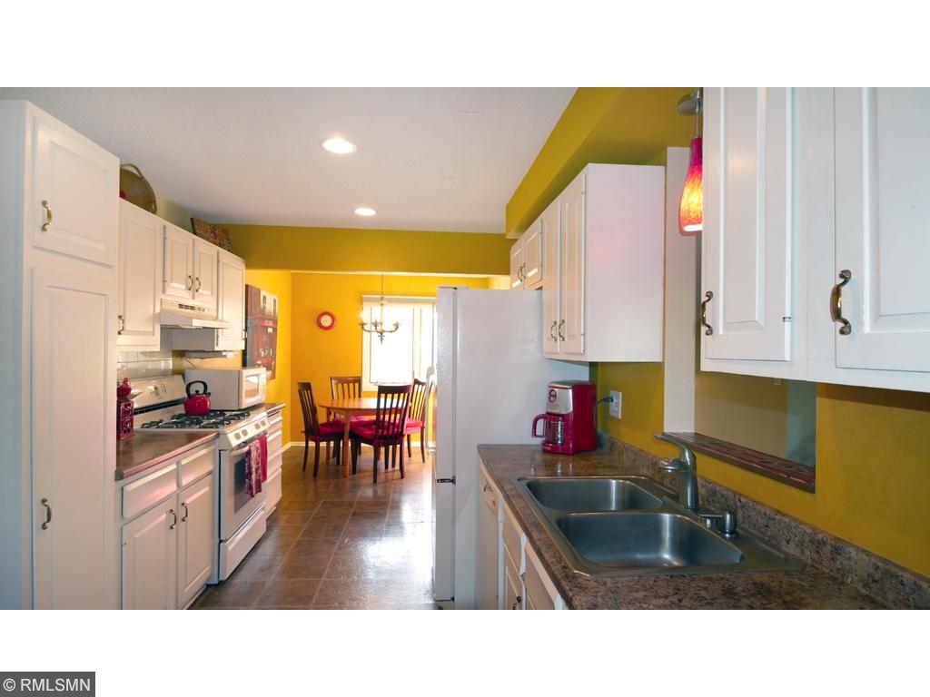 10366 Rich Rd, Bloomington, MN 55437 photo 5