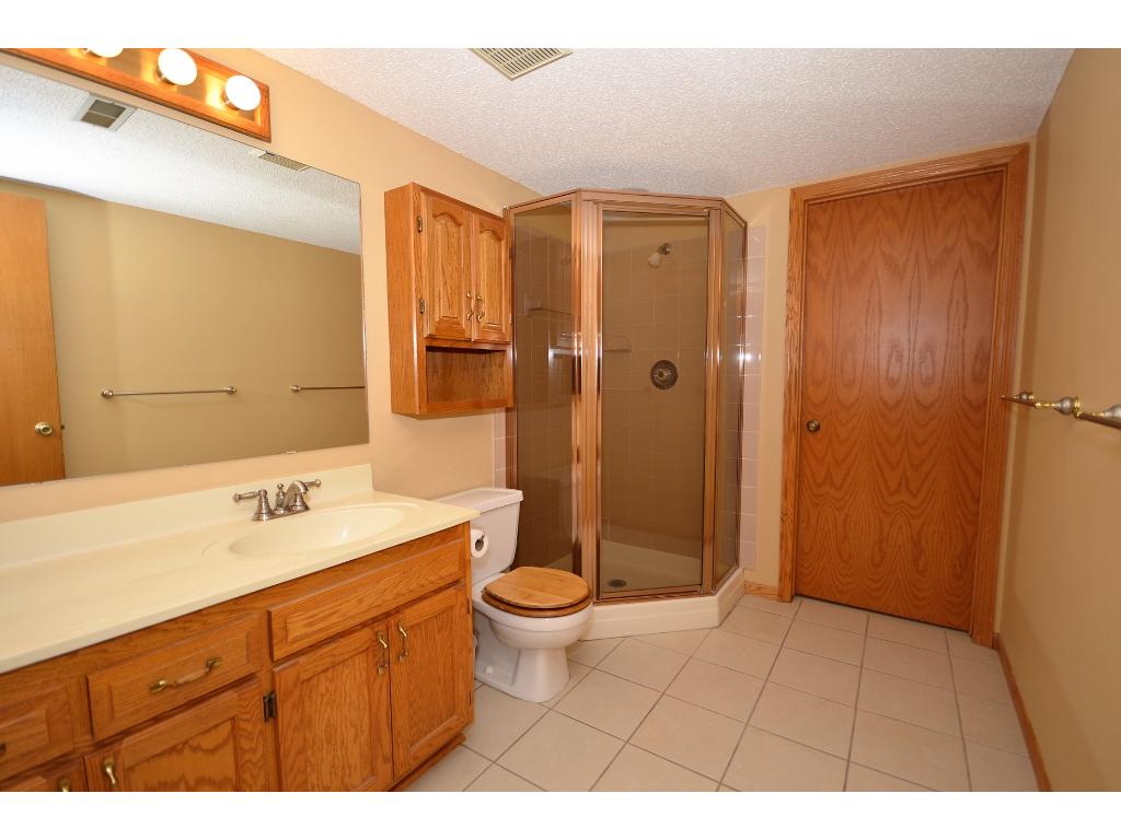 1569 Clemson Dr #B, Eagan, MN 55122 photo 18