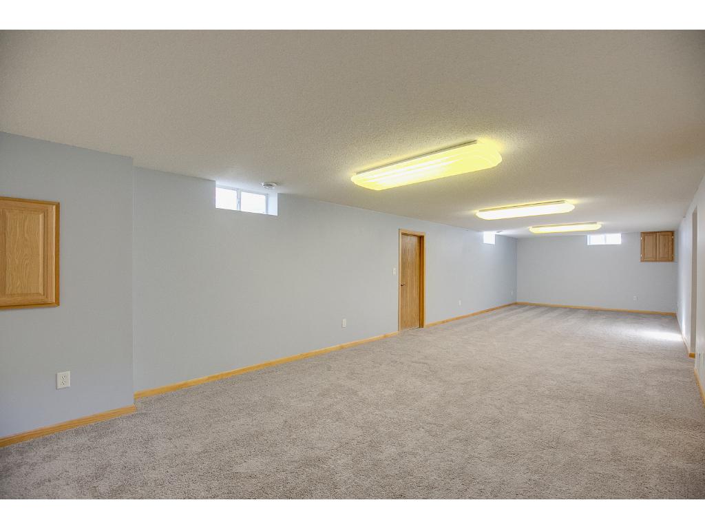 1700 E 90th St, Bloomington, MN 55425 photo 9