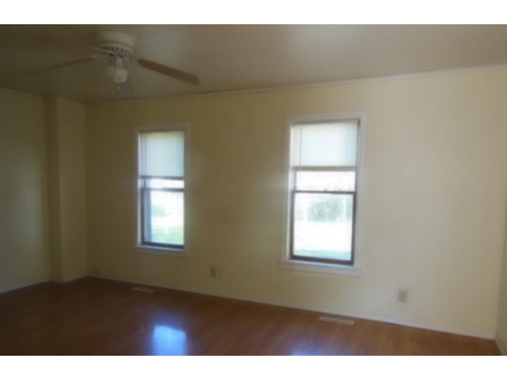 320 13th St NW, Faribault, MN 55021 photo 2