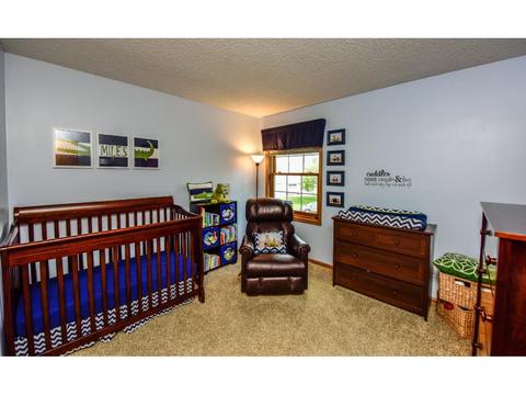 726 Camberwell Dr, Eagan, MN 55123 photo 14