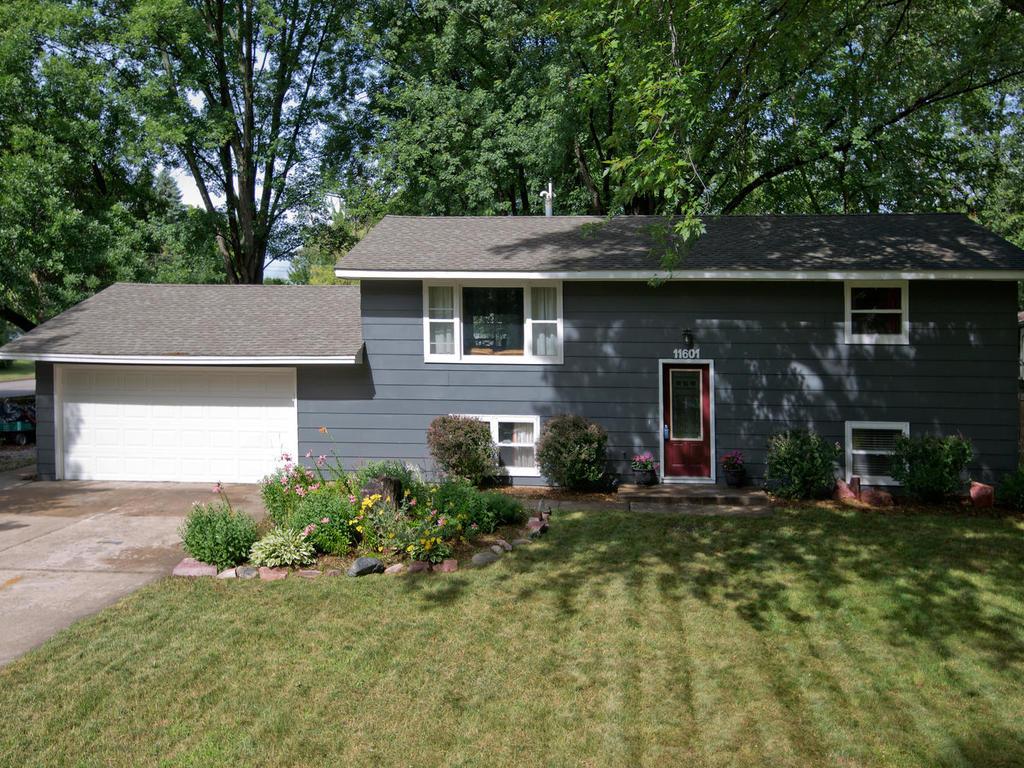11601 Virginia Ave N, Champlin, MN 55316 photo 1