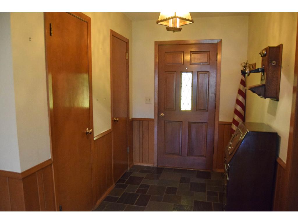 3053 Cherrywood Ct, Eagan, MN 55121 photo 2