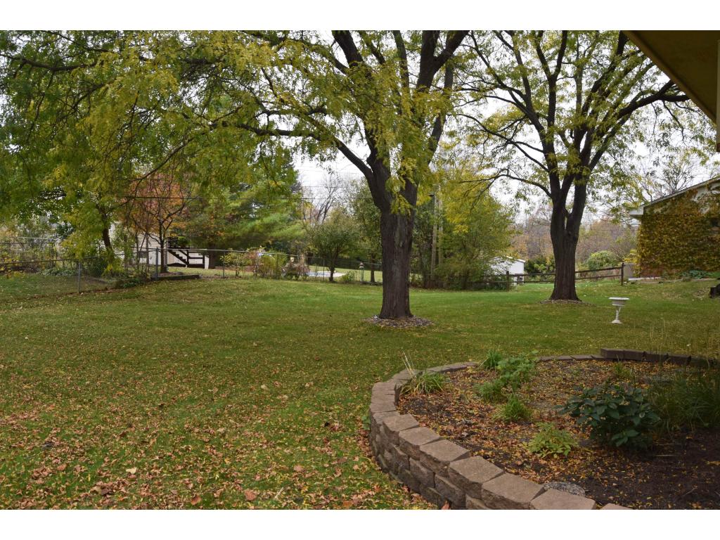3053 Cherrywood Ct, Eagan, MN 55121 photo 24