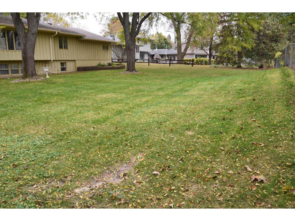 3053 Cherrywood Ct, Eagan, MN 55121 photo 23