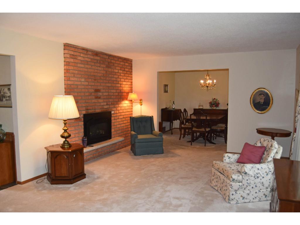 3053 Cherrywood Ct, Eagan, MN 55121 photo 4