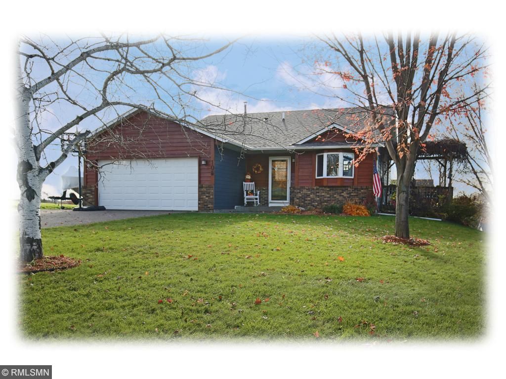105 Meadow Dr, Loretto, MN 55357 photo 1