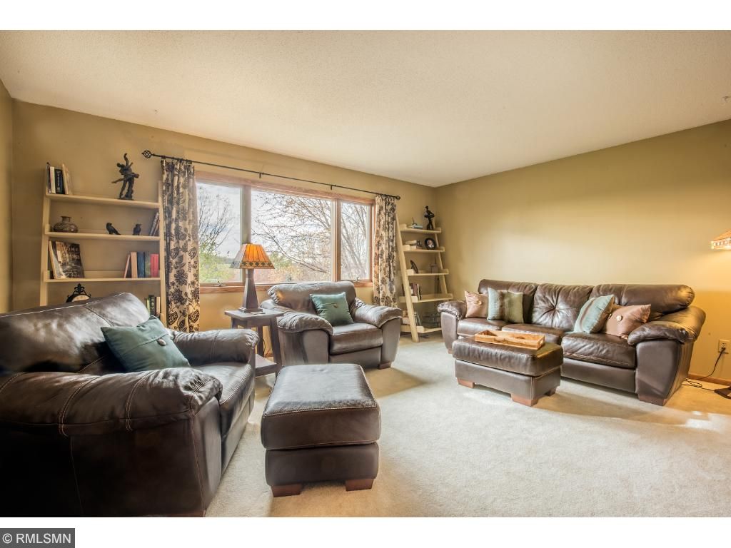 105 Meadow Dr, Loretto, MN 55357 photo 4