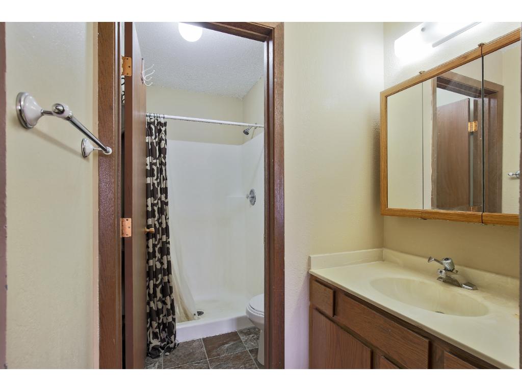 3425 Golfview Dr #202, Eagan, MN 55123 photo 8