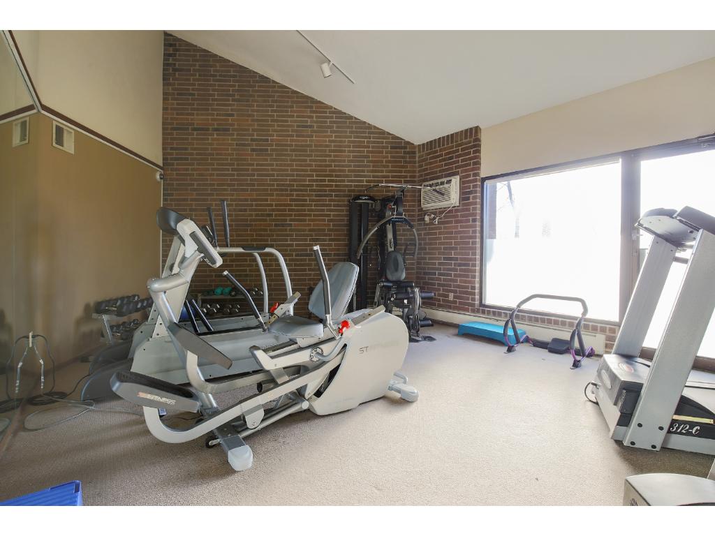 3425 Golfview Dr #202, Eagan, MN 55123 photo 12