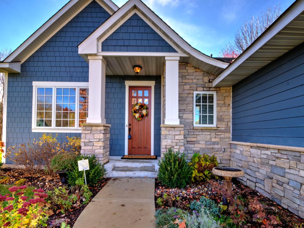 3346 Rolling Hills Dr, Eagan, MN 55121 photo 1