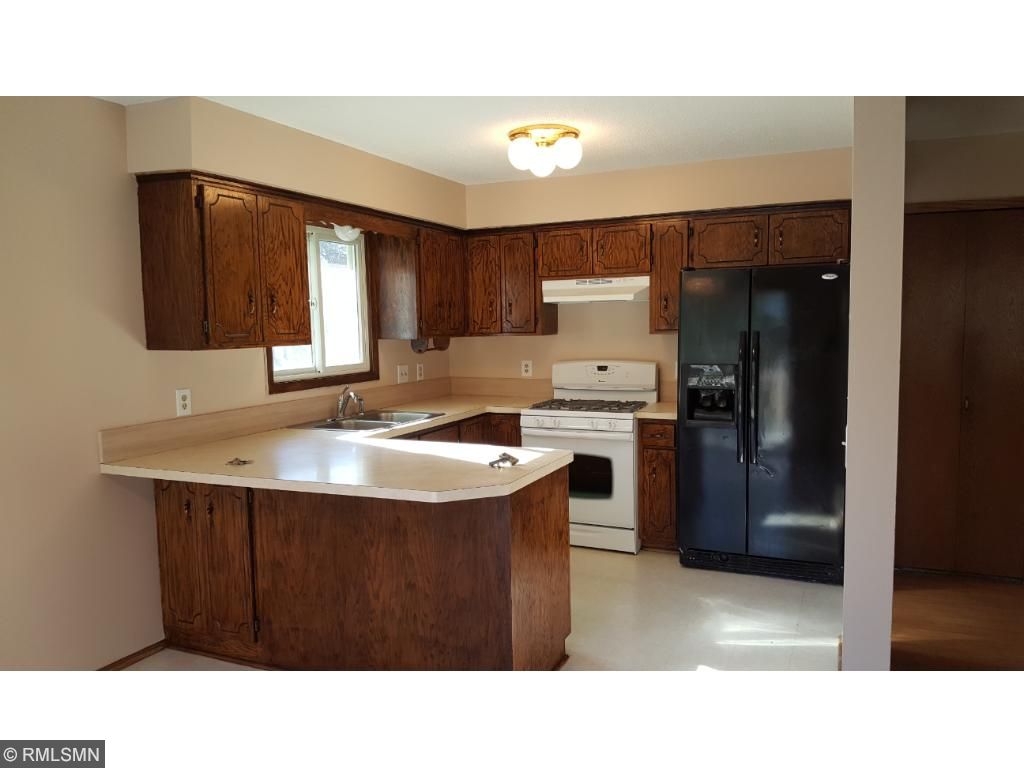 12900 Monticello Ln, Champlin, MN 55316 photo 6