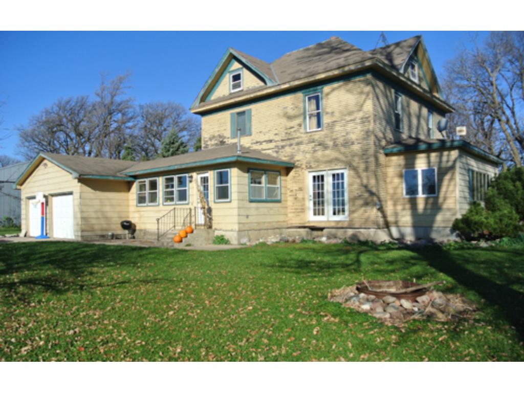 57098 310th St, Winthrop, MN 55396 photo 1