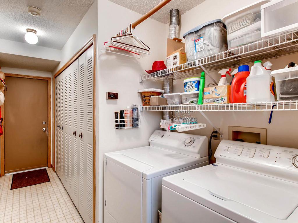5343 Highpointe Ter, Bloomington, MN 55437 photo 18