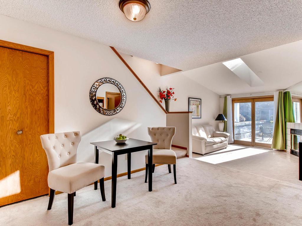5343 Highpointe Ter, Bloomington, MN 55437 photo 3