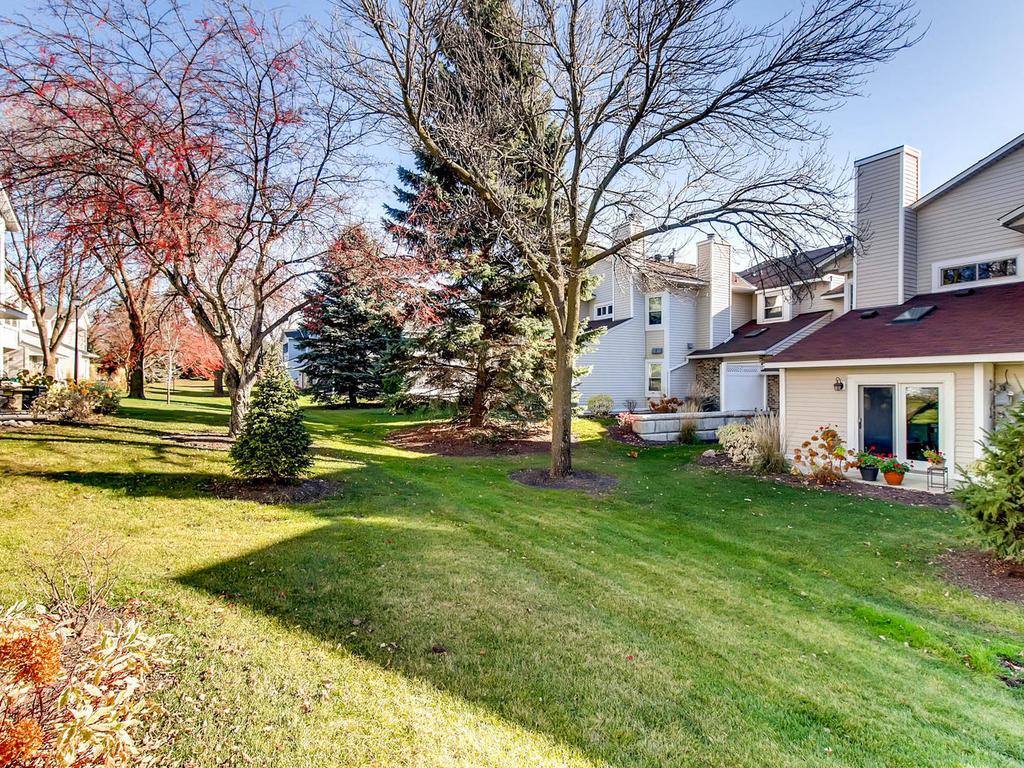 5343 Highpointe Ter, Bloomington, MN 55437 photo 20