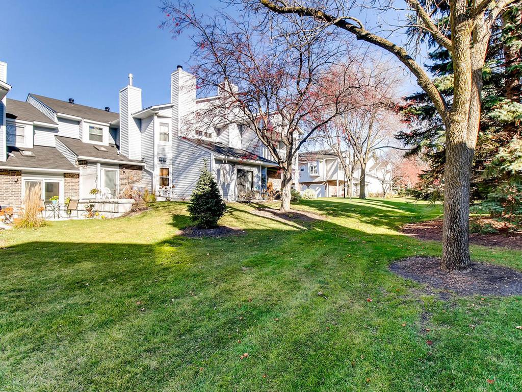 5343 Highpointe Ter, Bloomington, MN 55437 photo 22