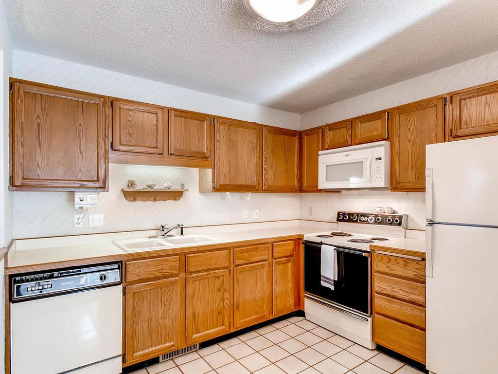5343 Highpointe Ter, Bloomington, MN 55437 photo 8