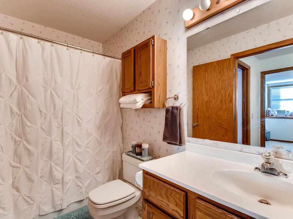 5343 Highpointe Ter, Bloomington, MN 55437 photo 15