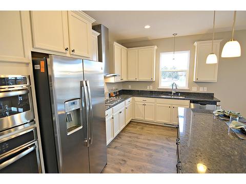 1301 Shadow Creek Curv, Eagan, MN 55123 photo 3