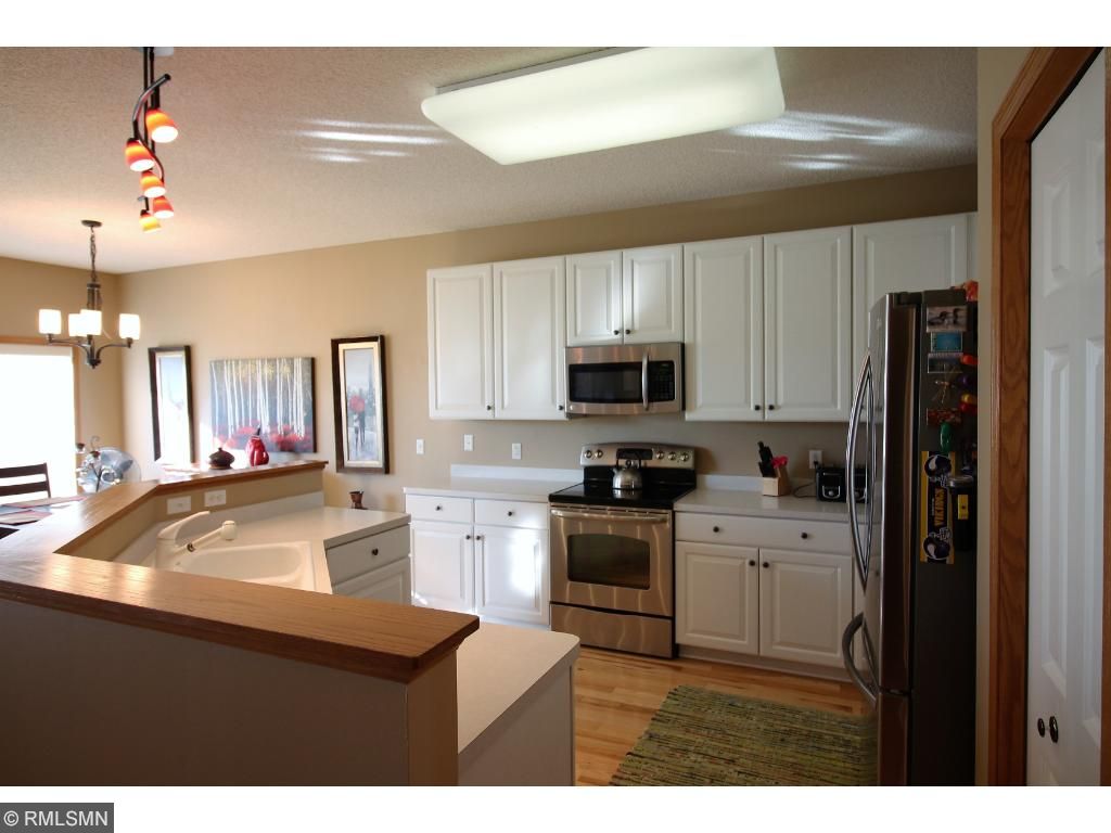 4108 Oakbrooke Trl, Eagan, MN 55122 photo 3