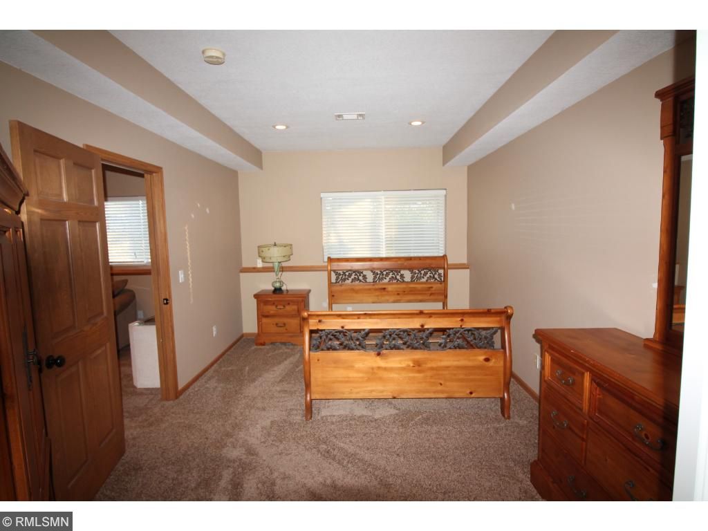 4108 Oakbrooke Trl, Eagan, MN 55122 photo 16