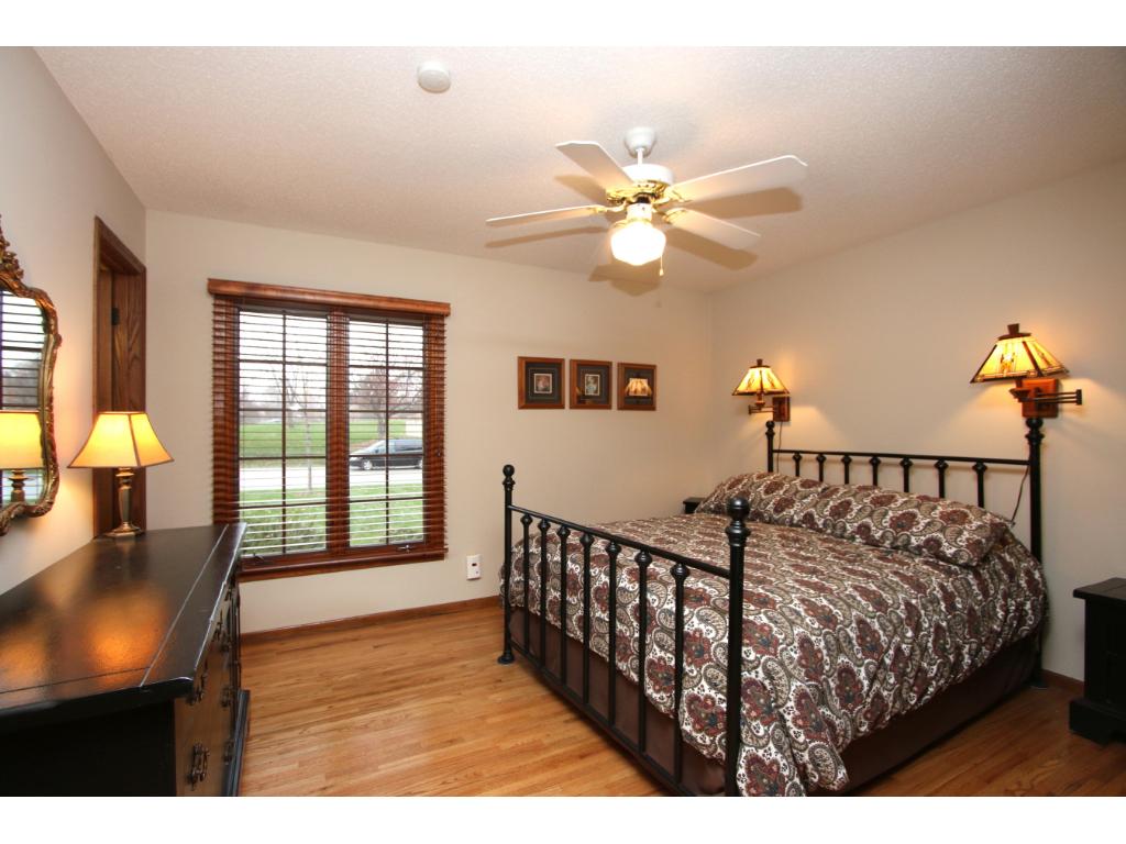 1779 Carnelian Ln, Eagan, MN 55122 photo 9